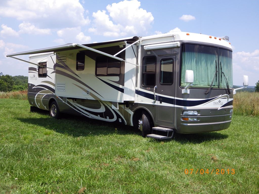 2005 National RV Tropical LX - 006