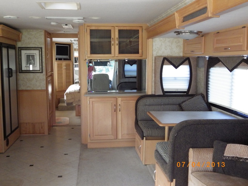 2005 National RV Tropical LX - 012