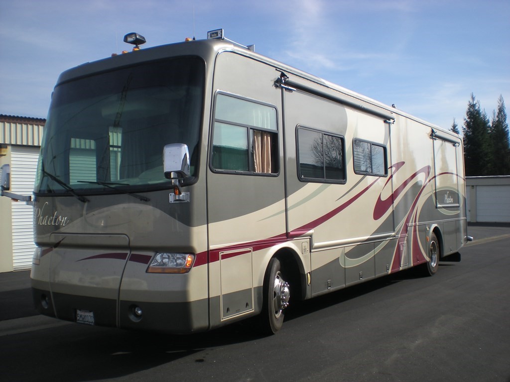 2005 Tiffin Phaeton RH  - 001