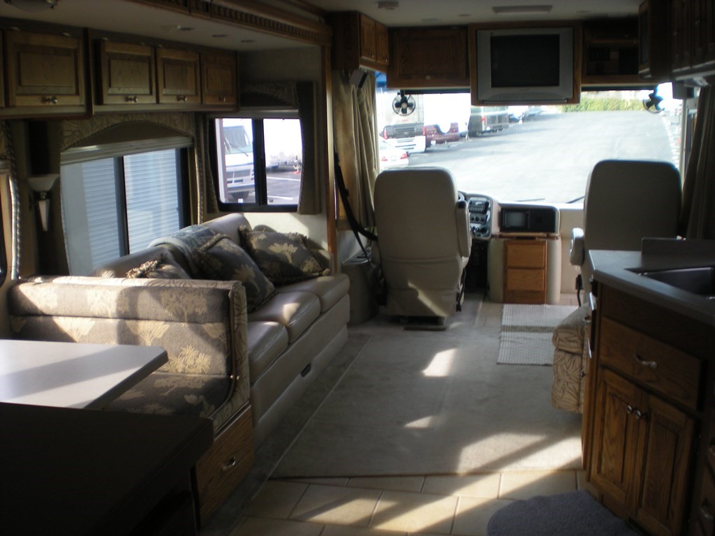 2005 Tiffin Phaeton RH  - 006