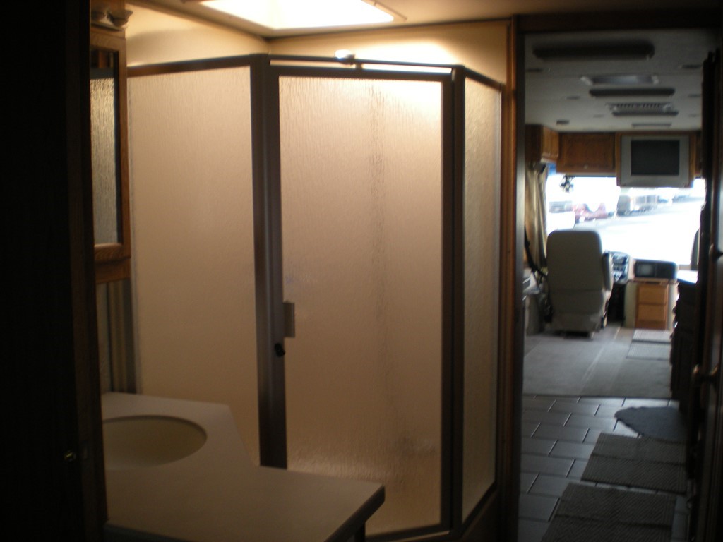 2005 Tiffin Phaeton RH  - 014
