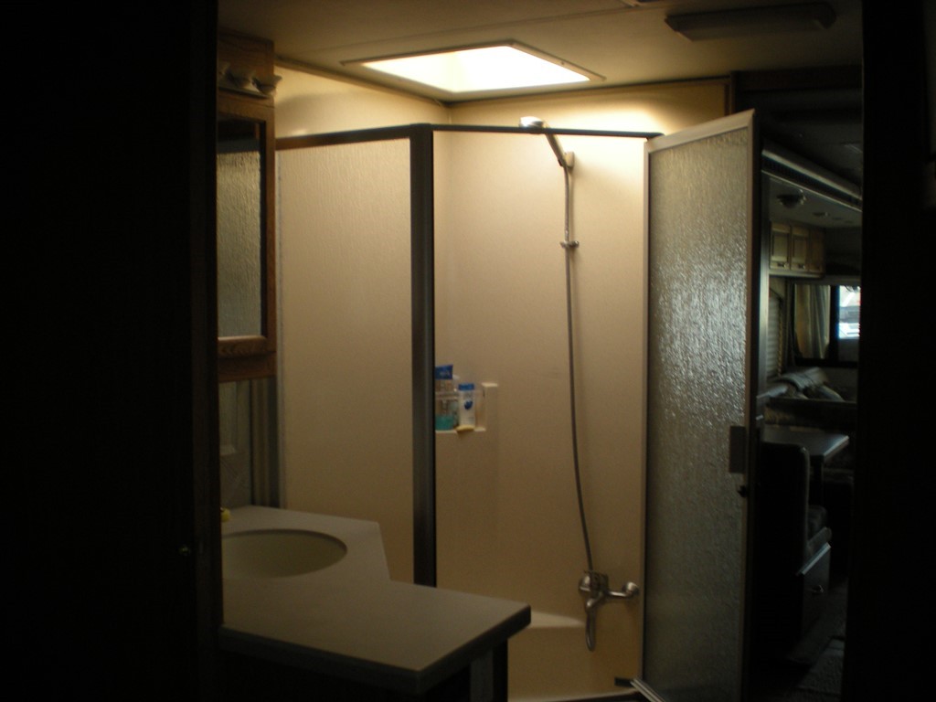 2005 Tiffin Phaeton RH  - 015
