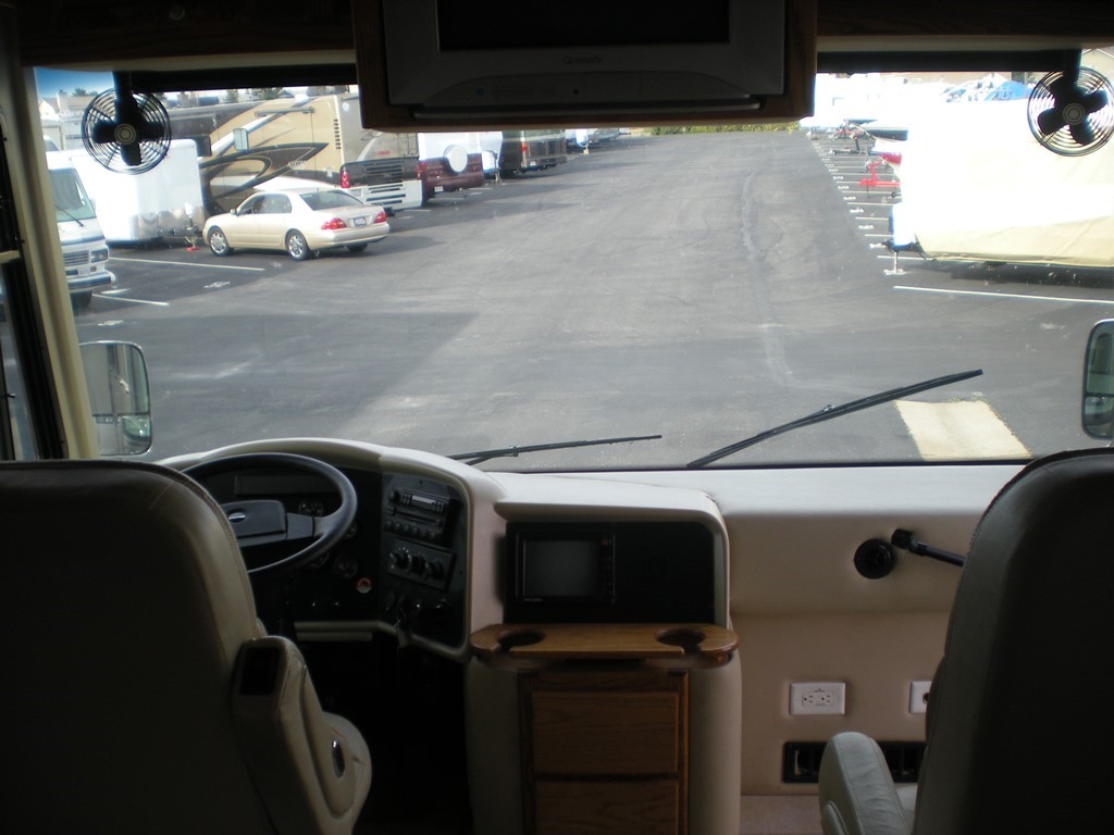 2005 Tiffin Phaeton RH  - 022