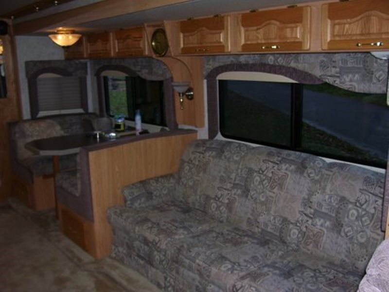 2001 Georgie Boy Cruise Master - 009