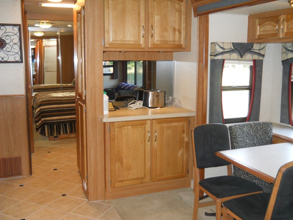 2008 National RV Tropical 39LX -  011