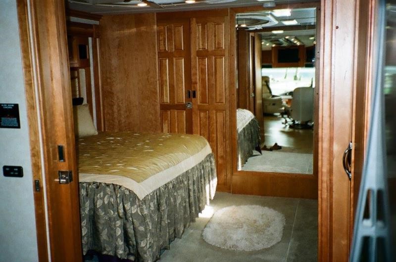 2008 American Coach American Tradition 42F - 018