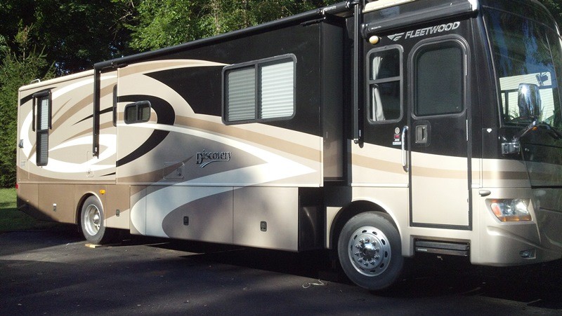 2007 Fleetwood Discovery 39S - 002