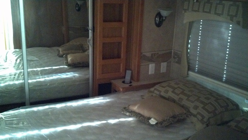 2007 Fleetwood Discovery 39S - 005