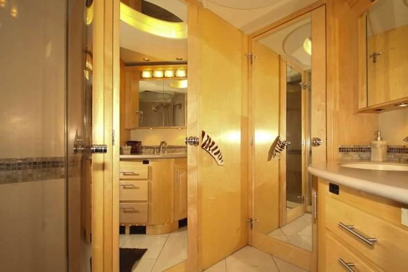 2003 Country Coach Lexa - 030