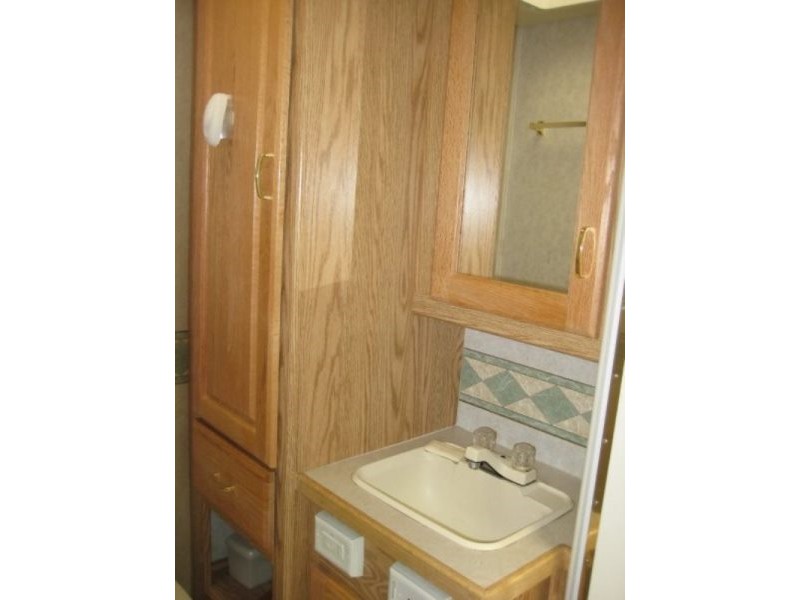 2003 Holiday Rambler Atlantis - 005