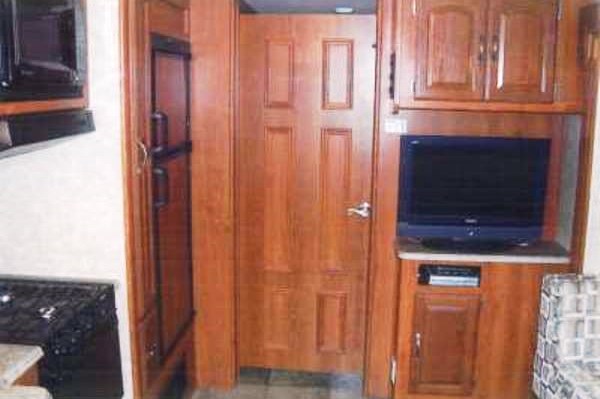 2008 Coachmen Mirada - 038