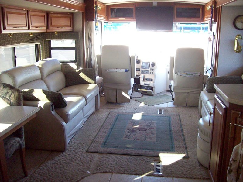 2004 Winnebago Vectra - 003