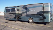 2004 Winnebago Vectra - 001