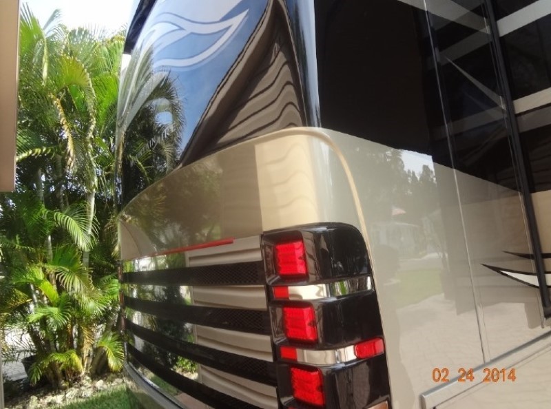 2012 Newmar Mountain Aire 4314 - 002