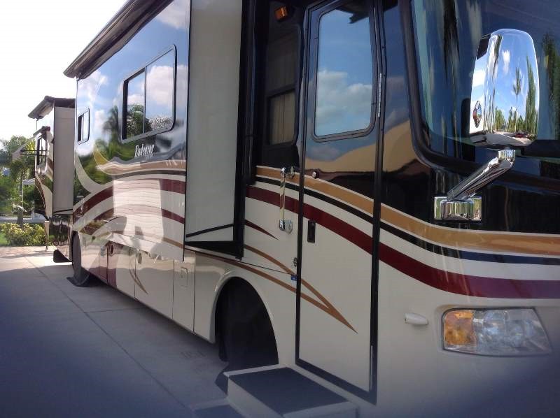 2008 Holiday Rambler Endeavor PDQ - 001