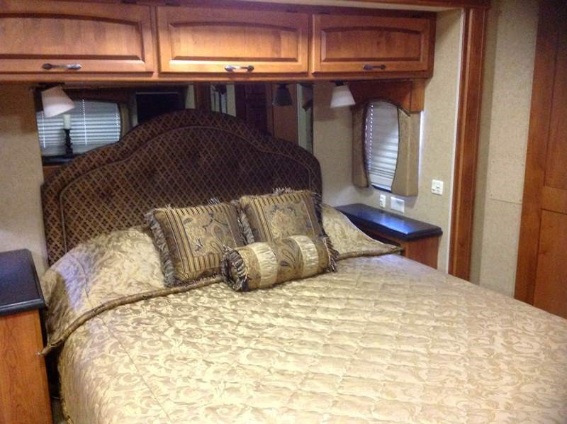 2008 Holiday Rambler Endeavor PDQ - 013