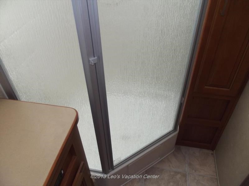 2010 Damon Challenger 368 - 007