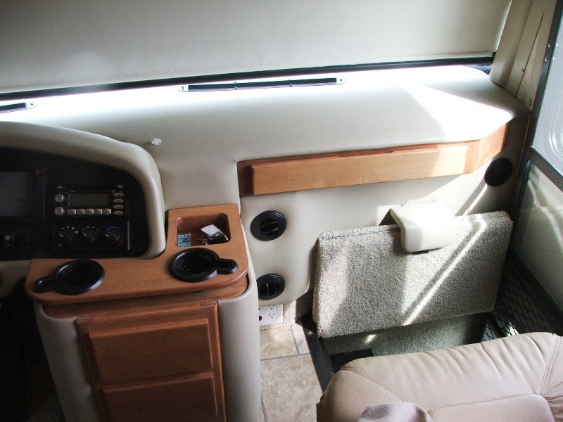 2009 Tiffin Allegro Red 36QSA - 010