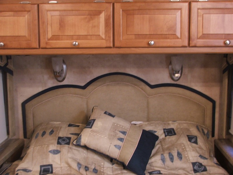 2009 Tiffin Allegro Red 36QSA - 019