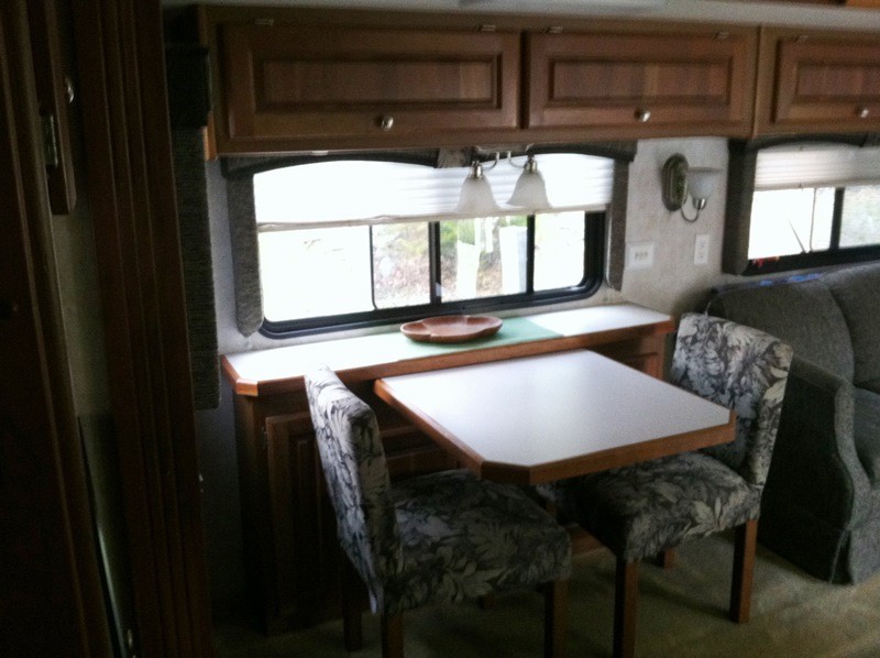 2005 Holiday Rambler Vacationer - 011
