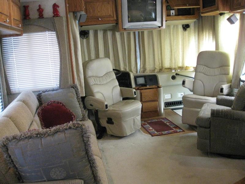 2005 Tiffin Phaeton - 005