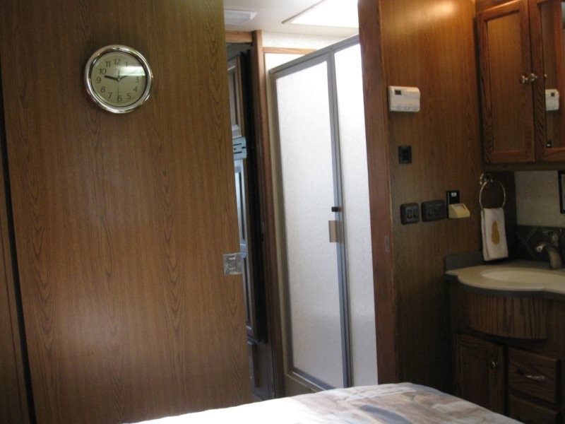 2005 Tiffin Phaeton - 037