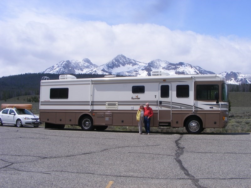 2000 Fleetwood Bounder 39Z - 001