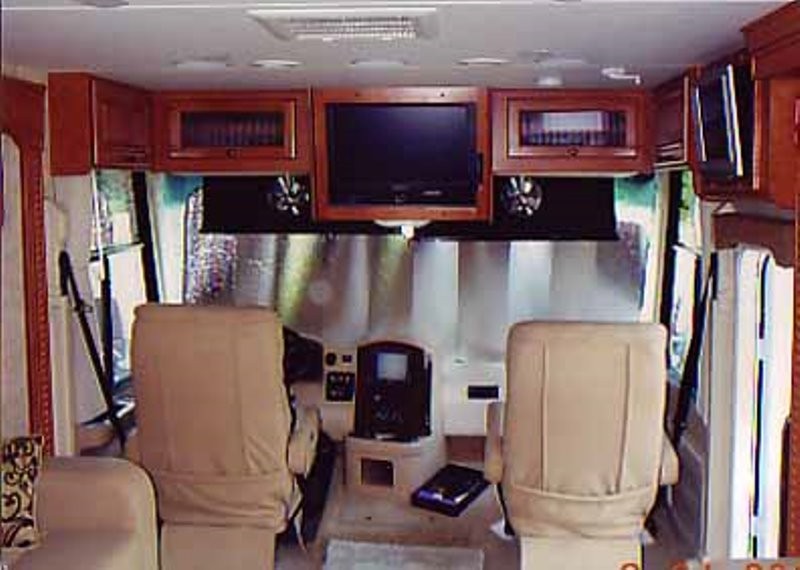 2009 Damon Challenger 378 - 004