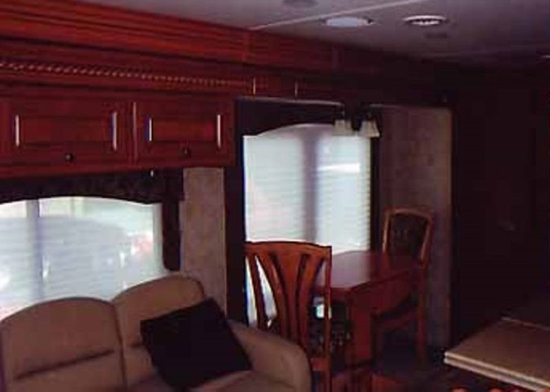 2009 Damon Challenger 378 - 008