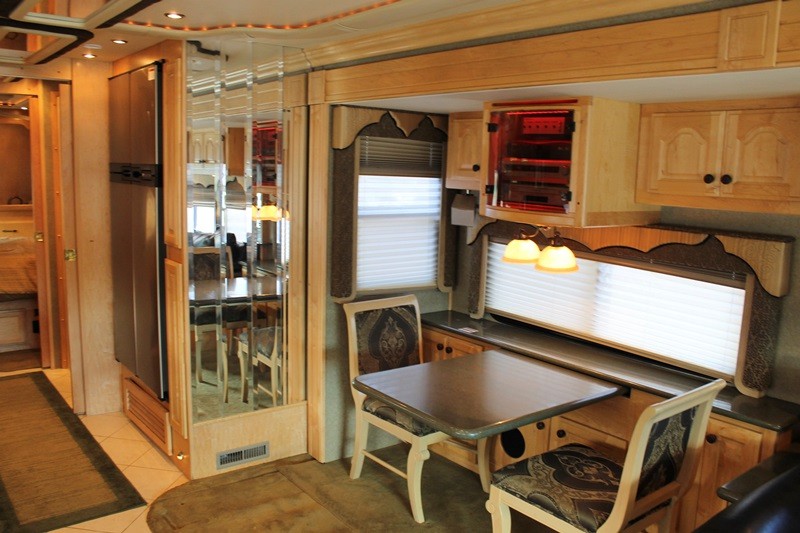 2004 American Coach American Eagle 40J - 022