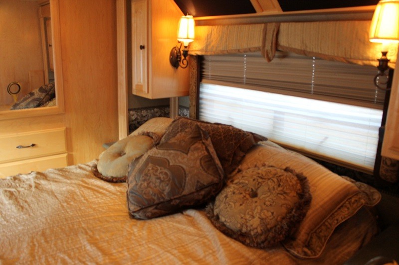 2004 American Coach American Eagle 40J - 029