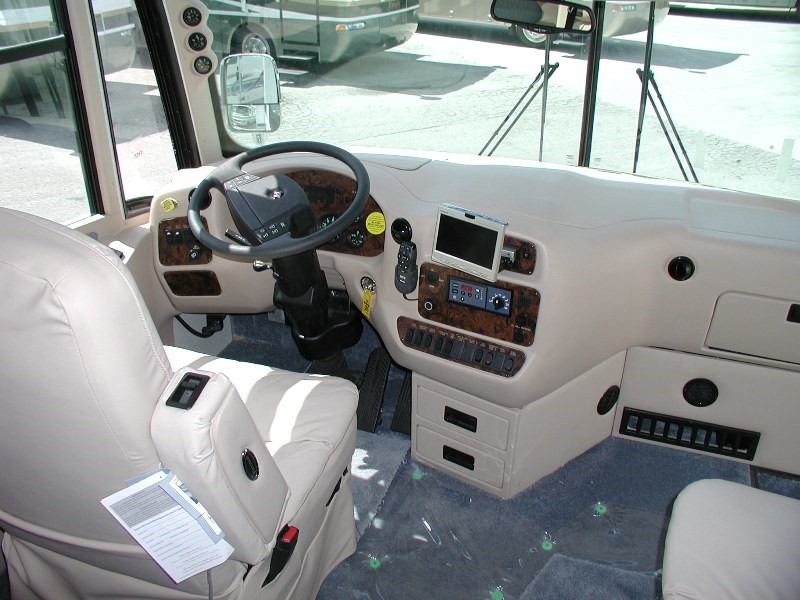 2001 Newmar Mountain Aire - 010