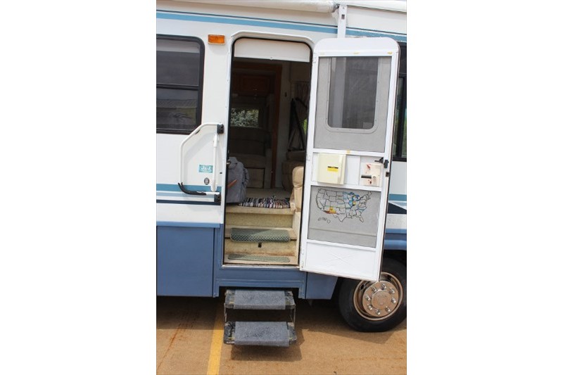2003 Winnebago Brave - 009
