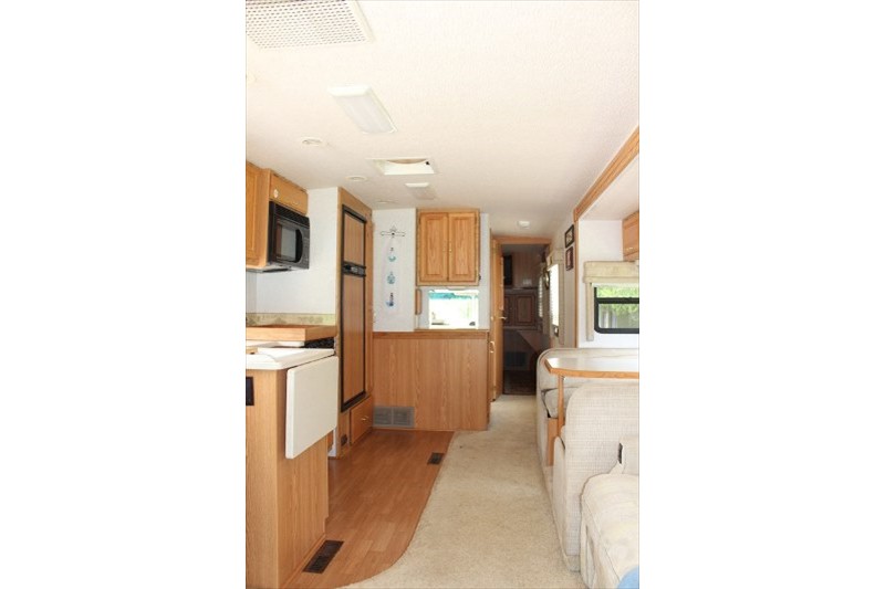 2003 Winnebago Brave - 021