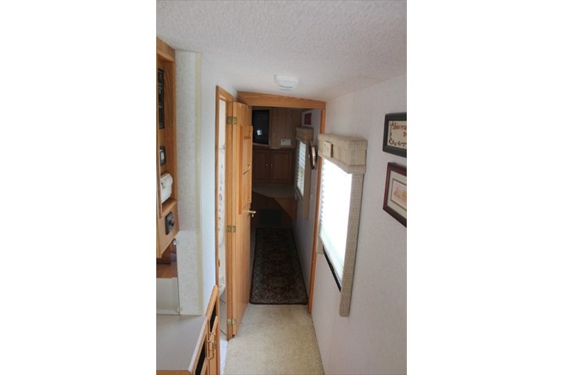 2003 Winnebago Brave - 022