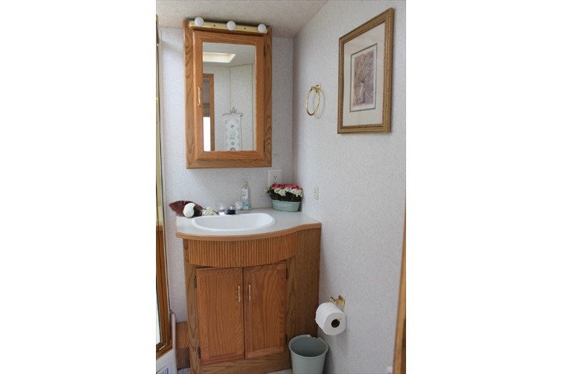 2003 Winnebago Brave - 027