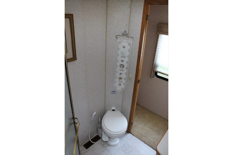 2003 Winnebago Brave - 031