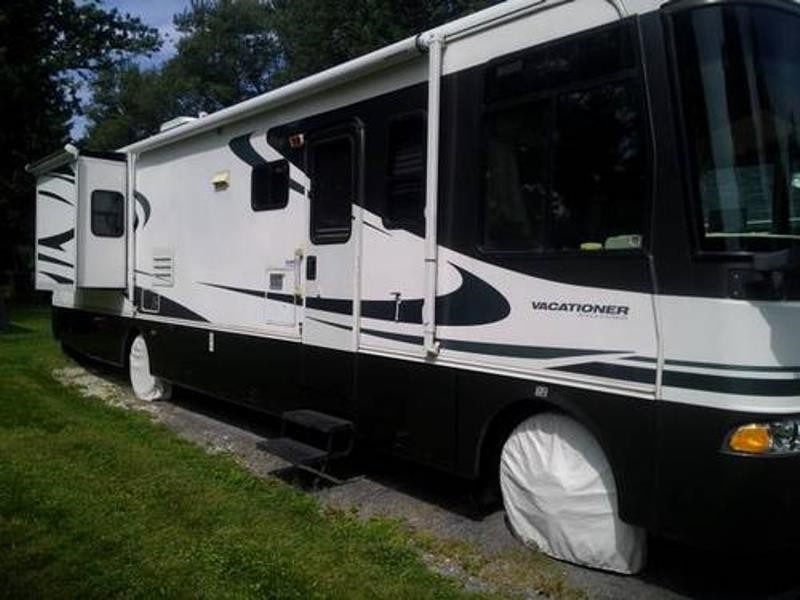 2003 Holiday Rambler Vacationer - 002