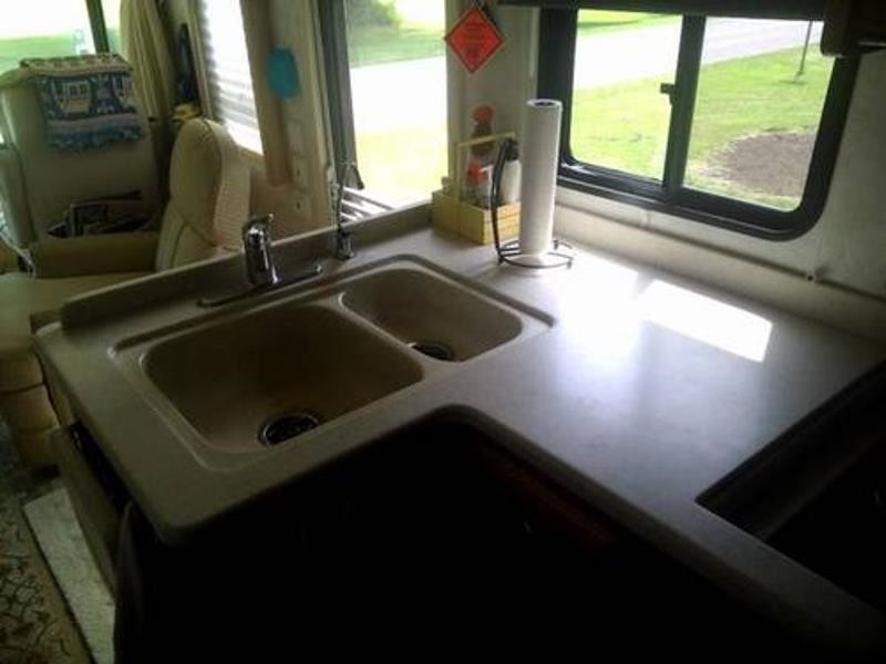 2003 Holiday Rambler Vacationer - 008