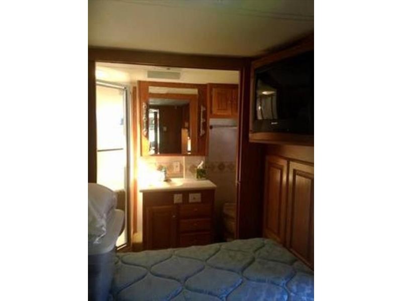 2003 Holiday Rambler Vacationer - 010