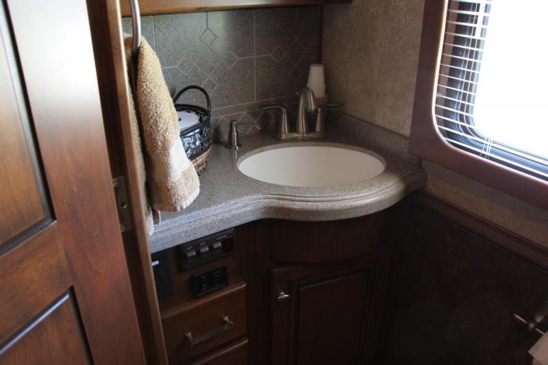 2009 Tiffin Allegro Bus 43QGP - 020