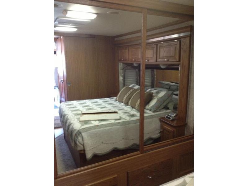 2006 Tiffin Allegro Bay - 008