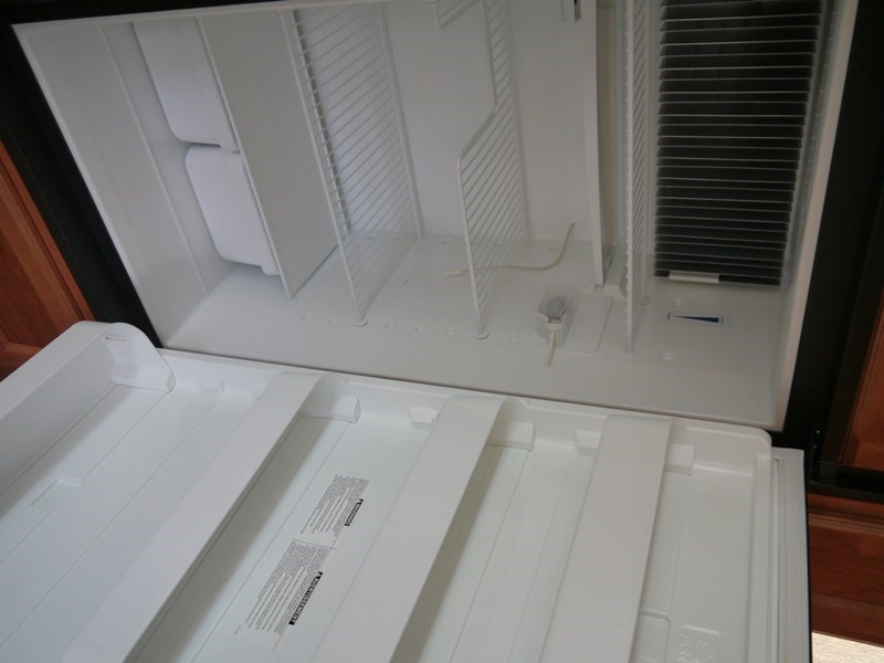 2010_tiffin_allegro_32ba__010