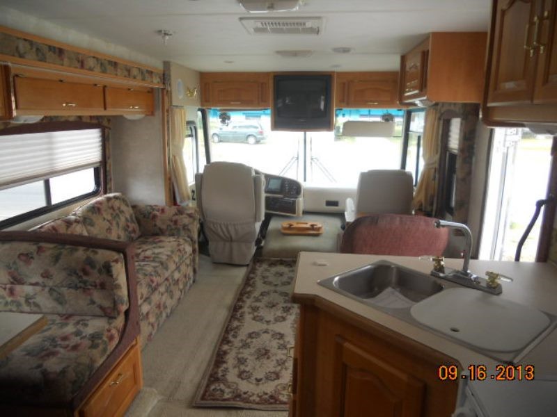 2003 Forest River Georgetown 326DS - 003