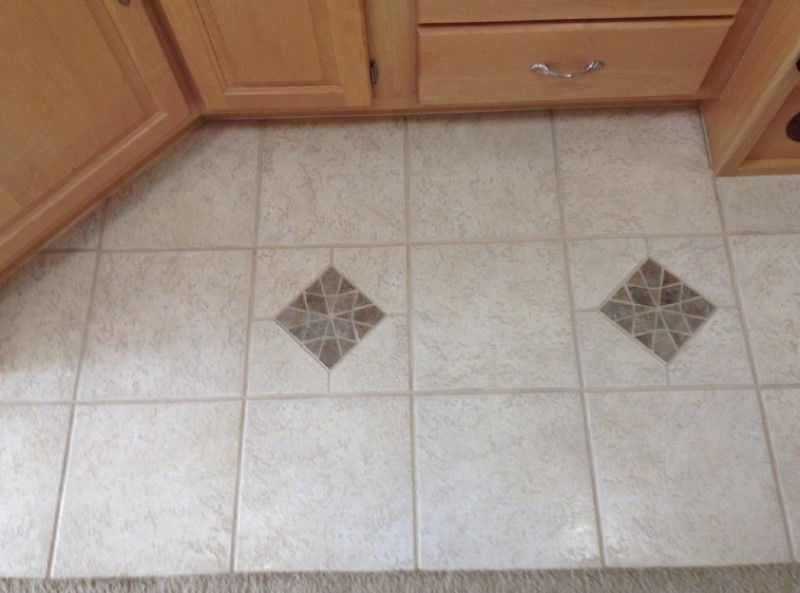 2004 National RV Dolphin - 008