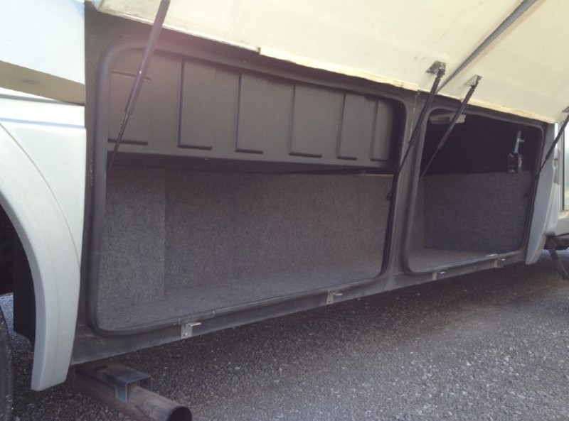 2004 National RV Dolphin - 017