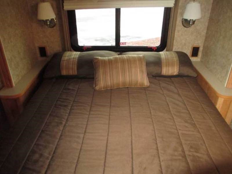 2007 Winnebago Sightseer 29R - 012