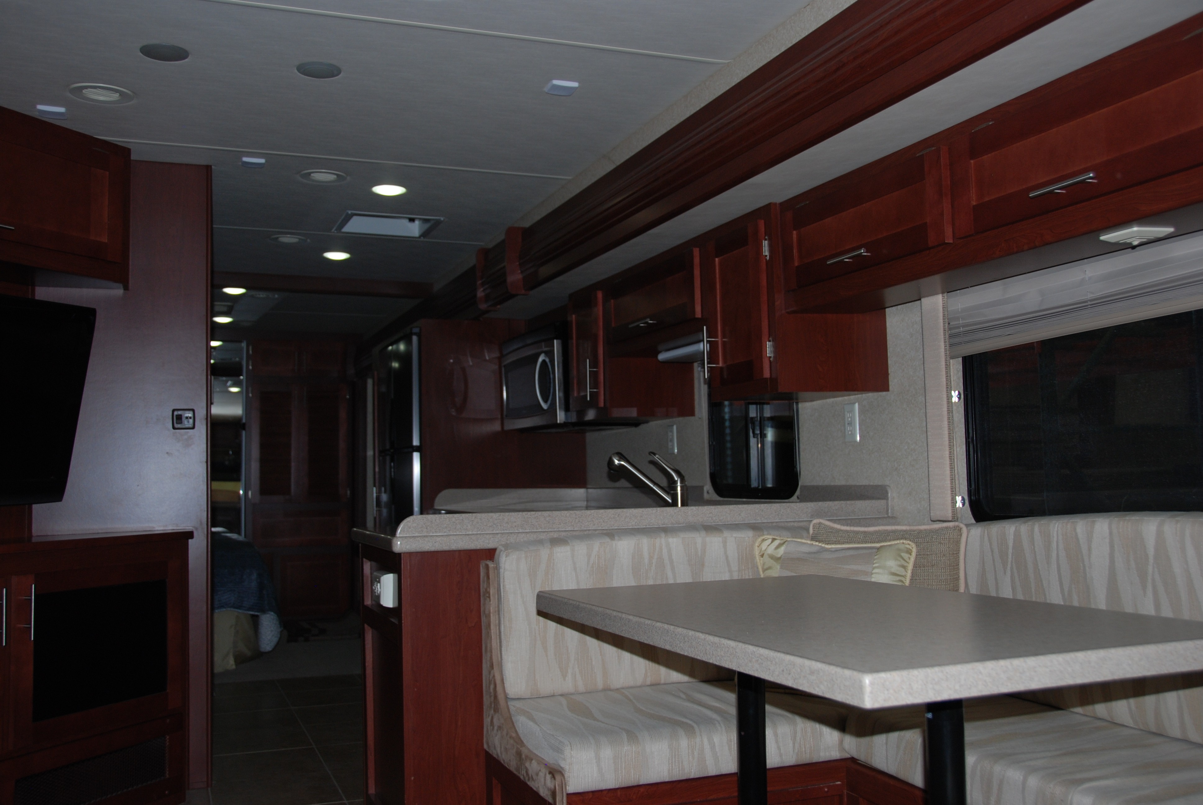 2011 Forest River Berkshire 360FWS - 028