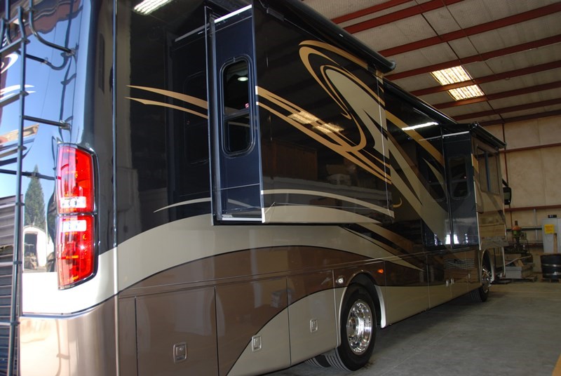 2011 Forest River Berkshire 360FWS - 003