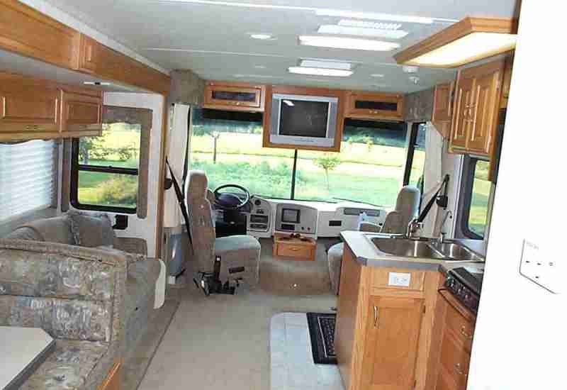 2005 Monaco Monarch SE - 003